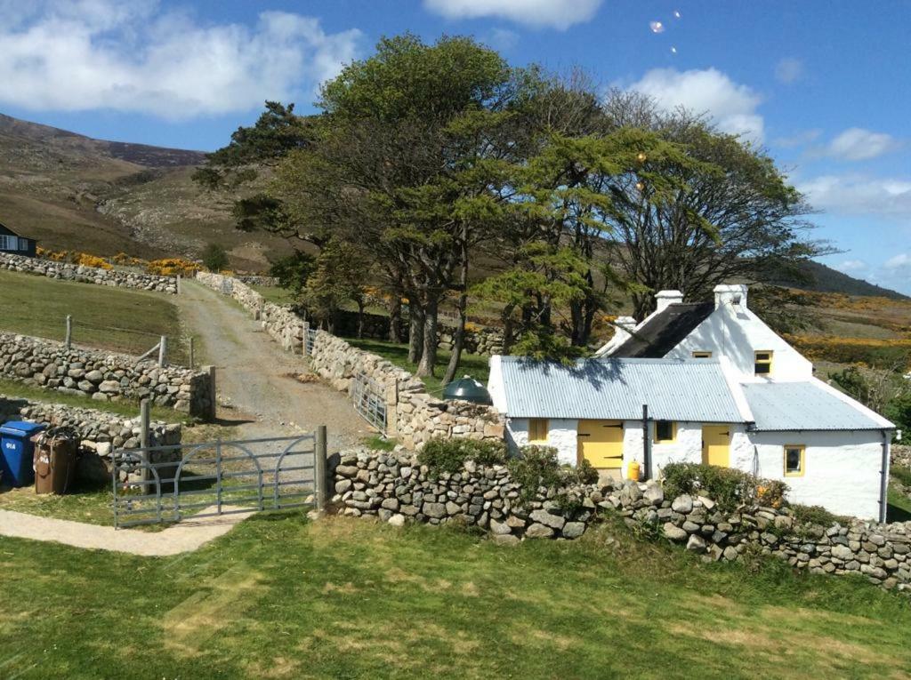 Stunning Views At Ballagh Cottage Newcastle Newcastle  Ngoại thất bức ảnh